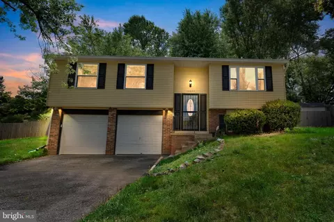 12607 Windbrook Dr, Clinton, MD 20735