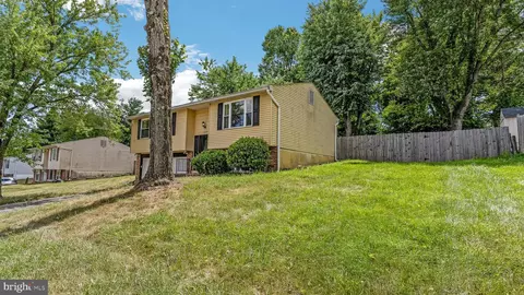 12607 Windbrook Dr, Clinton, MD 20735 photo 4