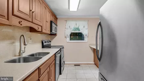 12607 Windbrook Dr, Clinton, MD 20735 photo 7