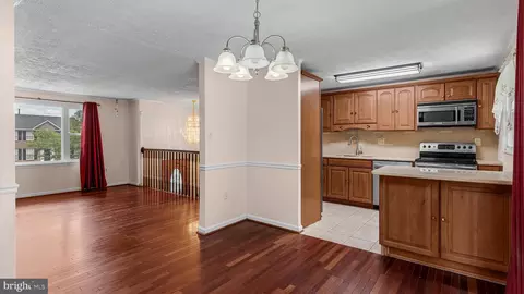 12607 Windbrook Dr, Clinton, MD 20735 photo 8