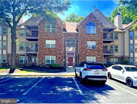 9716 Lake Pointe Ct #302, Marlboro, MD 20774