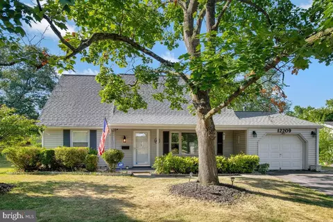 12209 Maycheck Ln, Bowie, MD 20715