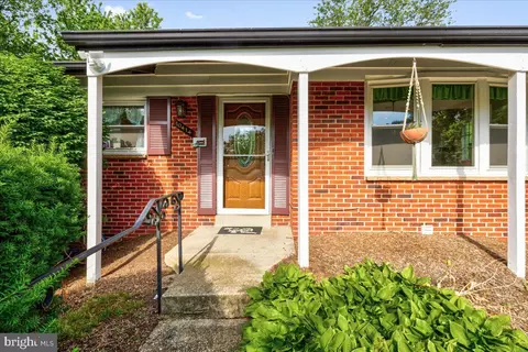 10414 Knollwood Dr, Adelphi, MD 20783