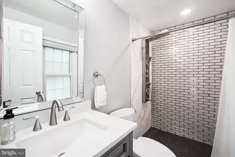 11900 Blackwood Ct, Laurel, MD 20708 photo 38