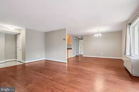1001 Chillum Rd #203, Hyattsville, MD 20782