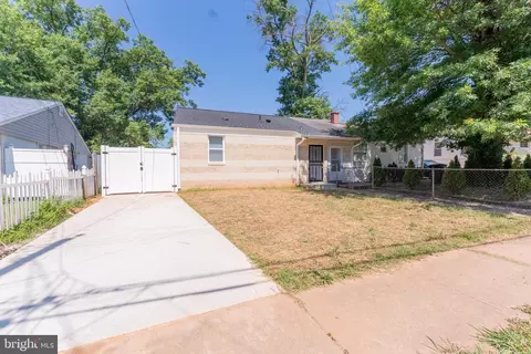 7606 Oxman Rd, Hyattsville, MD 20785