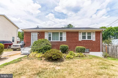 905 Jansen Ave, Capitol Heights, MD 20743