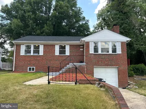 5606 Mansfield Dr, Temple Hills, MD 20748