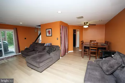 6972 Mayfair Ter, Laurel, MD 20707 photo 7