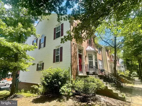 Exterior - 9609 Tulip Tree Dr, Bowie, MD 20721 photo 5 of 6