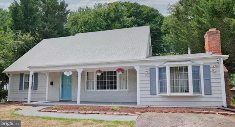 1518 Perrell Ln, Bowie, MD 20716