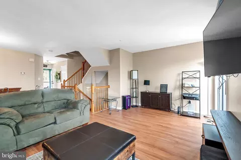6210 Cedar Post Dr, District Heights, MD 20747 photo 9