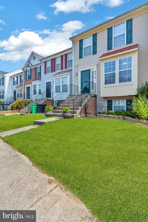 6210 Cedar Post Dr, District Heights, MD 20747 photo 2