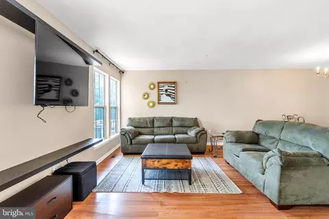 6210 Cedar Post Dr, District Heights, MD 20747 photo 8