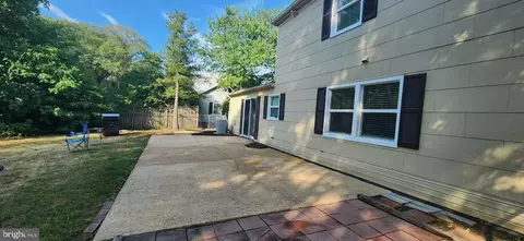 12203 Mount Pleasant Dr, Laurel, MD 20708 photo 2