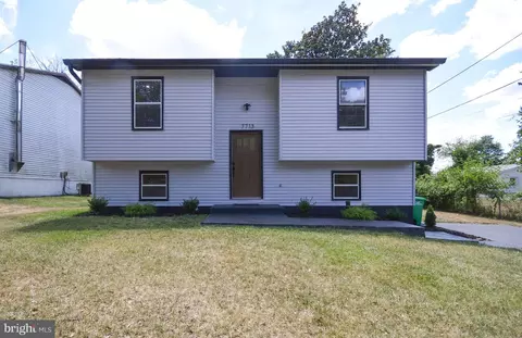 7713 Finns Ln, Lanham, MD 20706