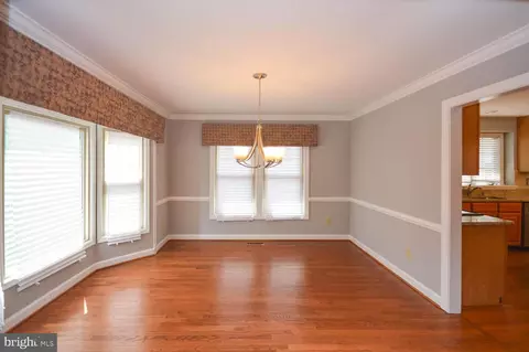 10513 Foxlake Dr, Bowie, MD 20721 photo 9