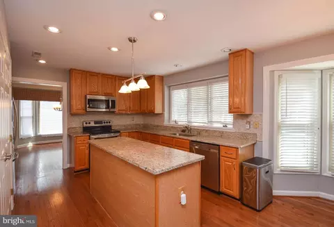 10513 Foxlake Dr, Bowie, MD 20721 photo 13
