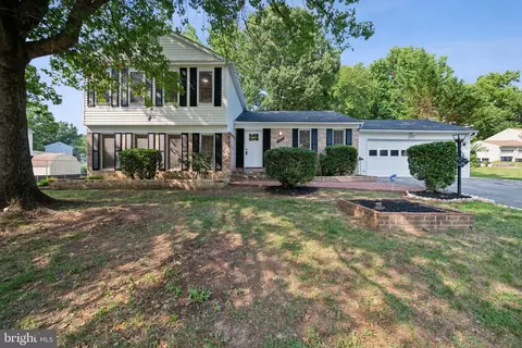 807 Jessica Dr, Fort Washington, MD 20744