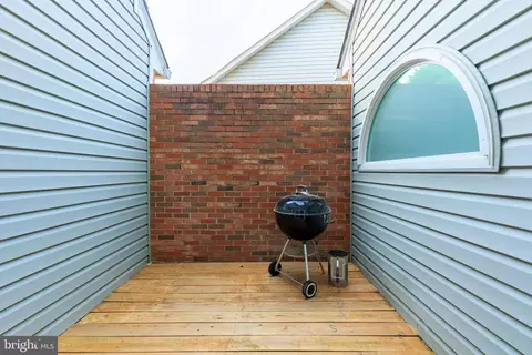 Exterior - 14303 Greenview Dr, Laurel, MD 20708 photo 3 of 6