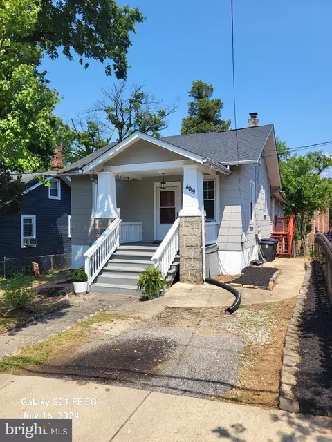 4019 37th St, Mount Rainier, MD 20712
