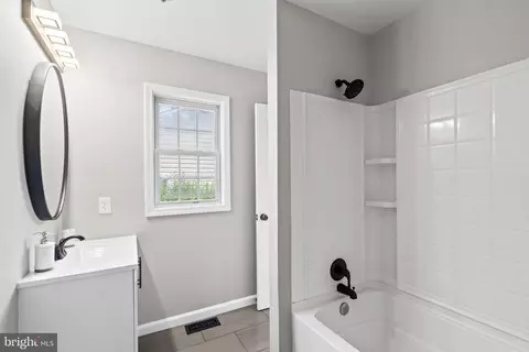 8600 Holly St, Laurel, MD 20707 photo 40