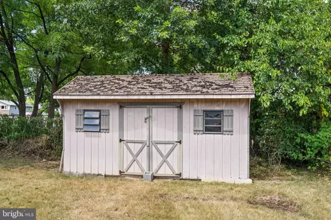 8600 Holly St, Laurel, MD 20707 photo 10