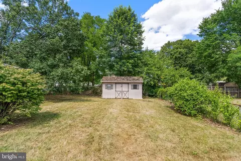 8600 Holly St, Laurel, MD 20707 photo 9