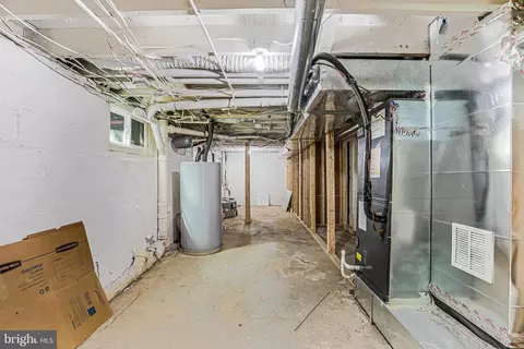 Entry Way - 3309 Otis St, Mount Rainier, MD 20712 photo 10 of 10