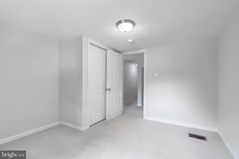 Entry Way - 3309 Otis St, Mount Rainier, MD 20712 photo 6 of 10