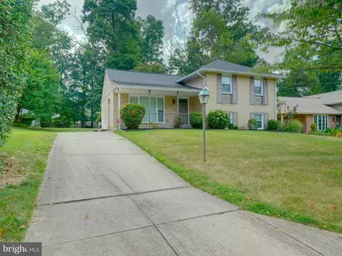 16006 Kent Rd, Laurel, MD 20707 photo 2