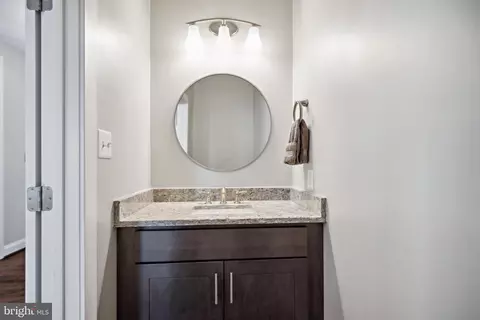 Entry Way - 2303 59th Pl, Cheverly, MD 20785 photo 5 of 16