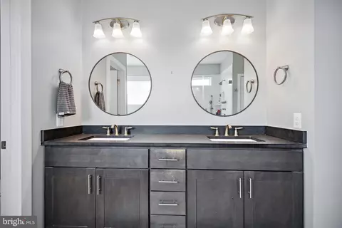 Bath - 2303 59th Pl, Cheverly, MD 20785 photo 6 of 7
