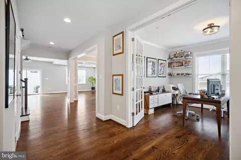 Entry Way - 2303 59th Pl, Cheverly, MD 20785 photo 2 of 16