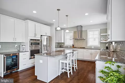 Kitchen - 2303 59th Pl, Cheverly, MD 20785 photo 3 of 8