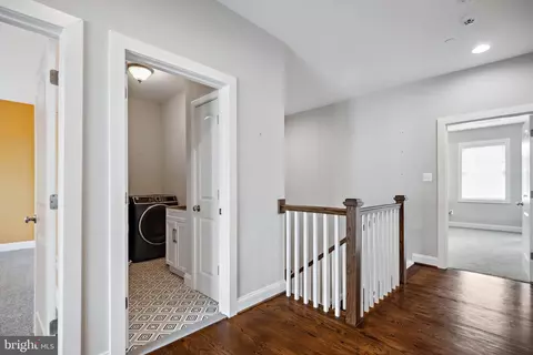 Entry Way - 2303 59th Pl, Cheverly, MD 20785 photo 11 of 16
