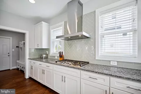 Kitchen - 2303 59th Pl, Cheverly, MD 20785 photo 8 of 8