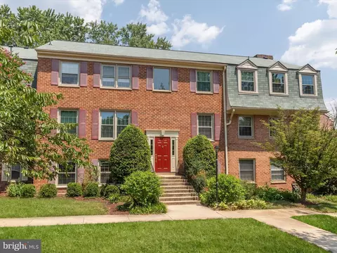 5962 Westchester Park Dr #5962 202, College Park, MD 20740