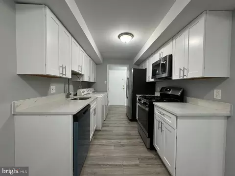 10236 Prince Pl #18-105, Marlboro, MD 20774