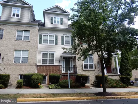 7915 Homefield Dr, Hyattsville, MD 20785