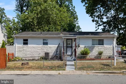 4910 Emo St, Capitol Heights, MD 20743