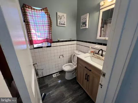 Bath - 9444 Dubarry Ave, Lanham, MD 20706 photo 1 of 2