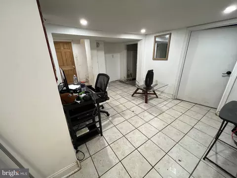 Entry Way - 9444 Dubarry Ave, Lanham, MD 20706 photo 6 of 6