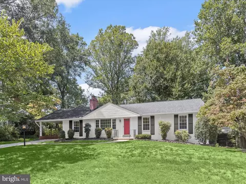 6648 Park Hall Dr, Laurel, MD 20707