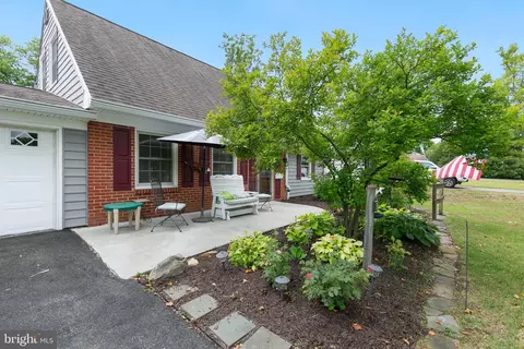 12413 Stirrup Ln, Bowie, MD 20715