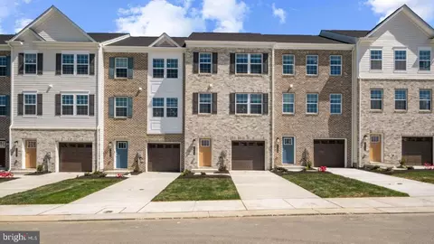 7514 Daybreak Dr, Brandywine, MD 20613 photo 2