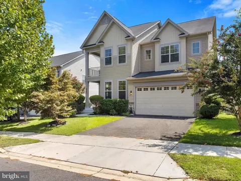9203 Eason St, Lanham, MD 20706