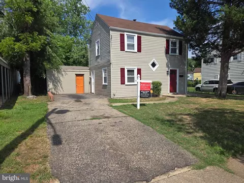 6916 Kent Town Dr, Hyattsville, MD 20785