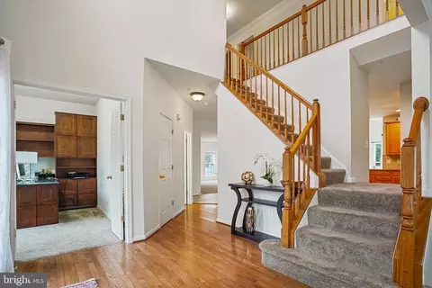Entry Way - 9840 Farm Pond Rd, Laurel, MD 20708 photo 2 of 2