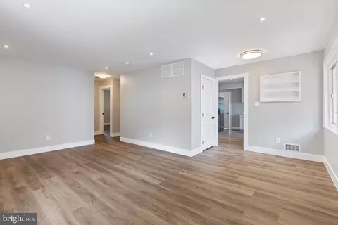 9004 Varnum St, Lanham, MD 20706 photo 5